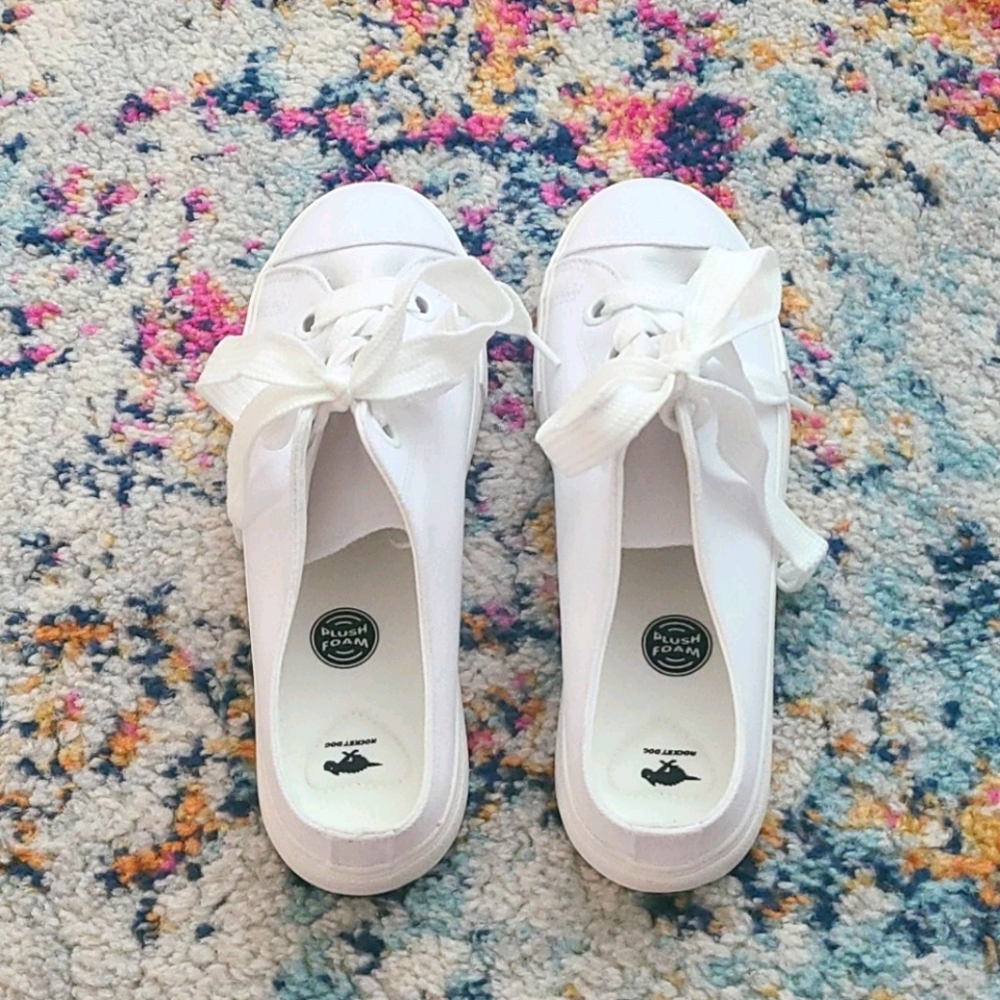 Rocket Dog slide on tennis shoes.